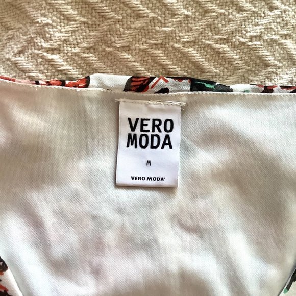 Vero Moda butterfly sleeveless v-neck mini dress M - Picture 8 of 10